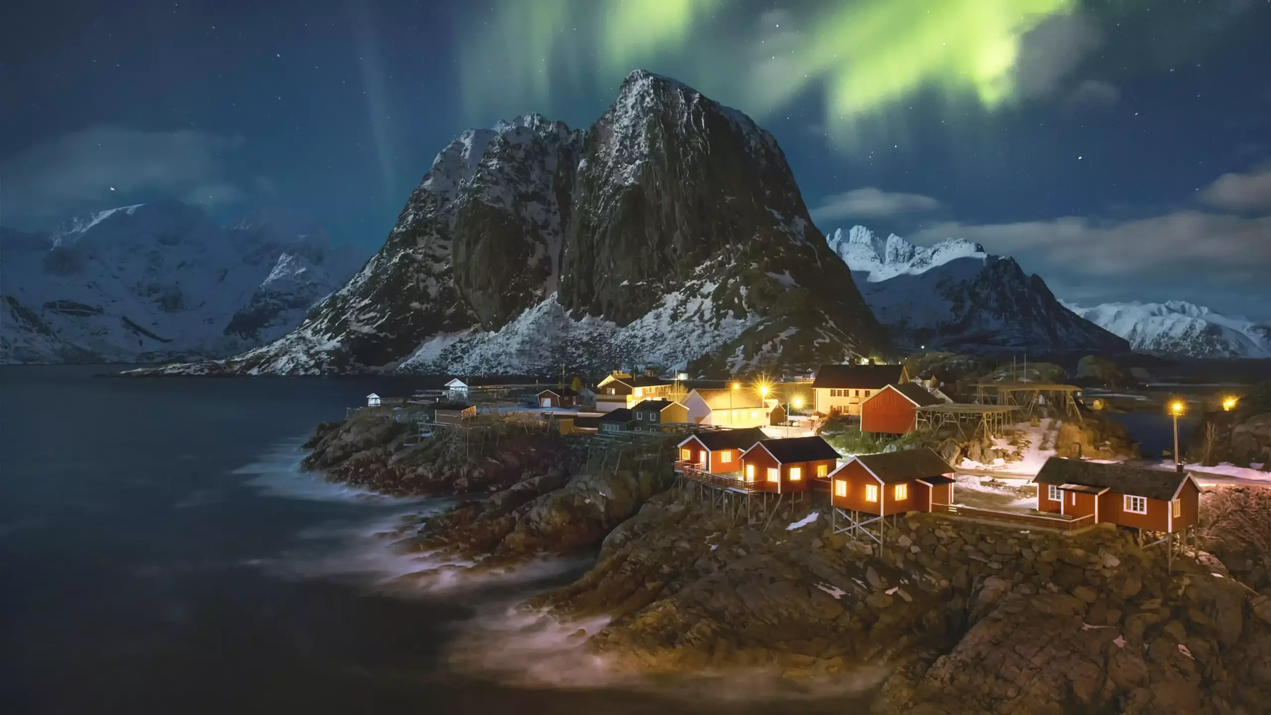 Northern lights in Lofoten